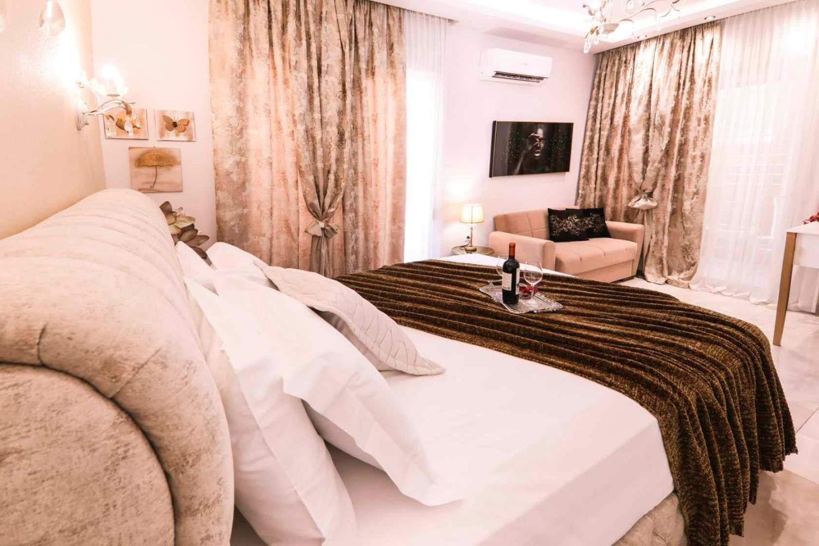 Goldenspace Exquisite Suite Near The Port فولوس المظهر الخارجي الصورة