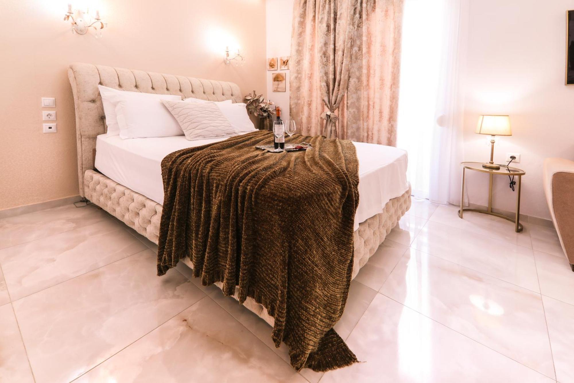 Goldenspace Exquisite Suite Near The Port فولوس المظهر الخارجي الصورة